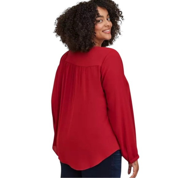 TORRID NWT Georgette Pintuck Button Front Blouse in Deep Red Size 4 -- GORGEOUS! - Picture 2 of 7